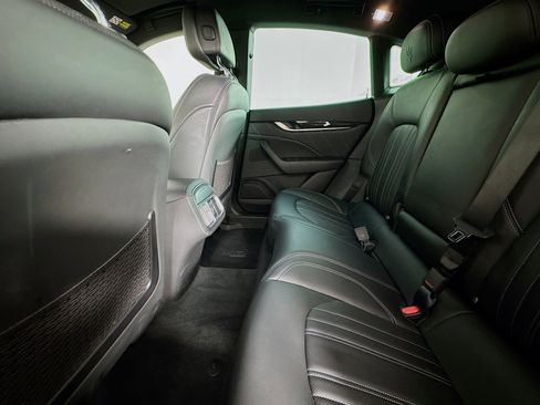 Used 2021 Maserati Levante image 24
