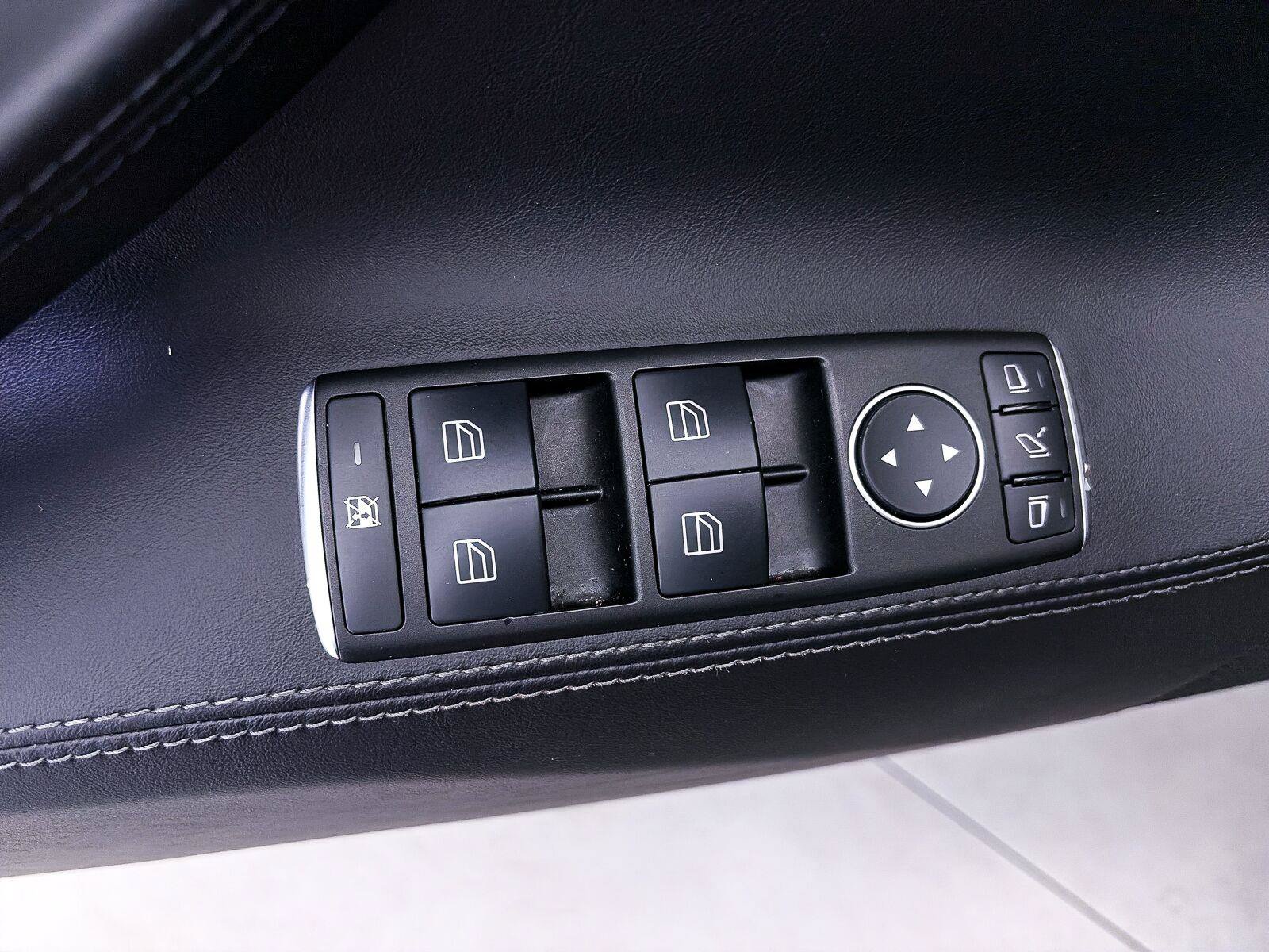 Used 2016 Tesla Model S 90D AWD/4WD image 13