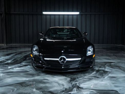 Used 2012 Mercedes-Benz SLS AMG Coupe image 36