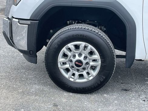 Used 2024 GMC Sierra 2500 SLE w/ Snow Plow Prep/Camper Package image 16