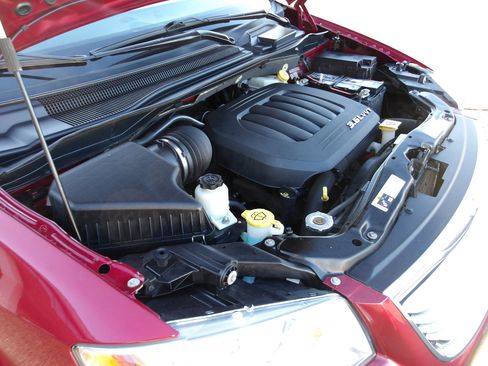 Used 2013 Chrysler Town & Country Touring-L w/ Entertainment Group #2 image 24