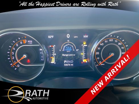 Used 2021 Jeep Gladiator Sport image 12