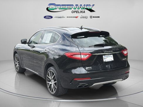 Used 2017 Maserati Levante S AWD/4WD image 5