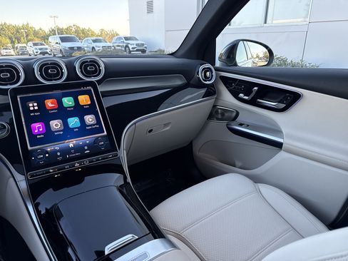 Certified 2025 Mercedes-Benz GLC 300 image 40