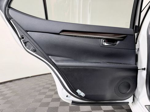 Used 2016 Lexus ES 350 w/ Luxury Package w/Wood Trim FWD image 37