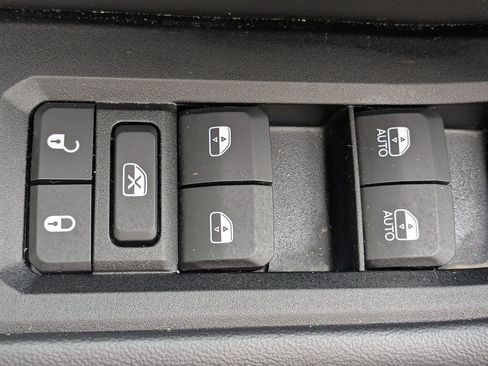 Used 2025 Jeep Grand Cherokee L Laredo w/ Luxury Tech Group I RWD image 12