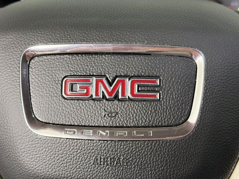 Used 2023 GMC Acadia Denali w/ Denali Ultimate Package FWD image 25