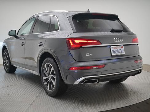 Used 2023 Audi Q5 2.0T Premium w/ Convenience Package image 3