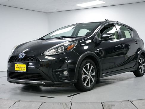Used 2018 Toyota Prius C One image 3