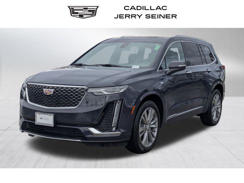 Used 2025 Cadillac XT6 Premium Luxury image 1