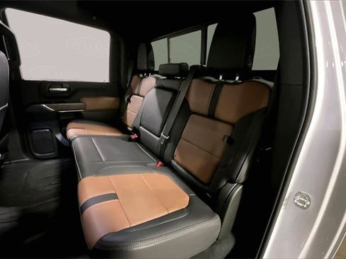 Used 2022 Chevrolet Silverado 3500 High Country image 15