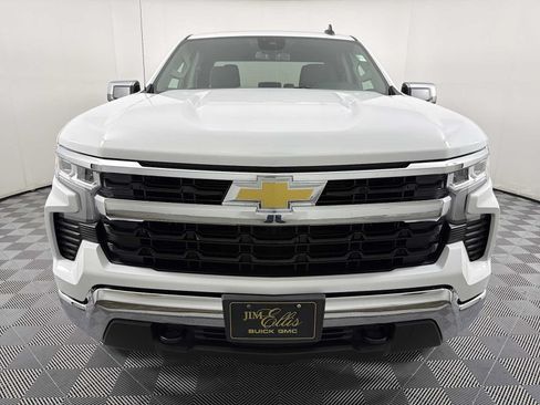Used 2023 Chevrolet Silverado 1500 LT w/ Protection Package AWD/4WD image 2