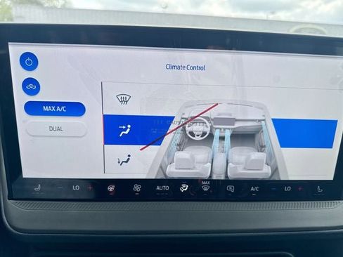 New 2025 Ford Maverick Lariat w/ Black Appearance Package image 19