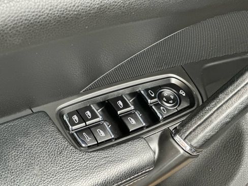 Used 2012 Porsche Cayenne AWD/4WD image 17
