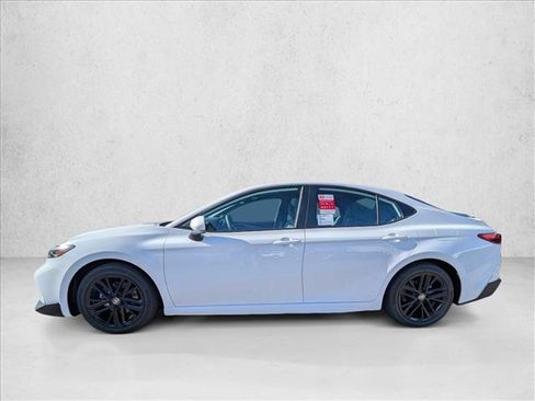 New 2026 Toyota Camry SE image 5