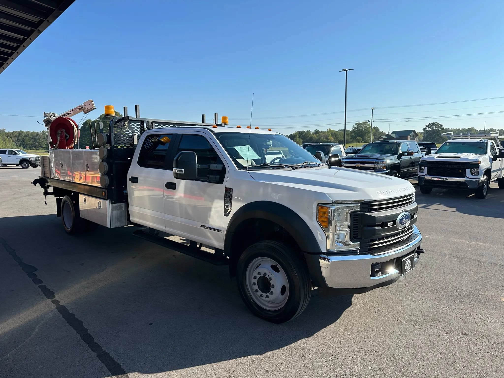 Used 2017 Ford F550 2WD Crew Cab Super Duty image 2