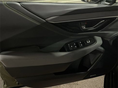 Used 2025 Subaru Outback Onyx Edition image 11