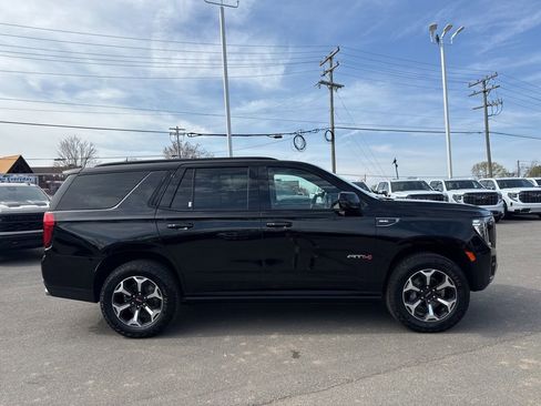 Used 2023 GMC Yukon AT4 w/ AT4 Premium Plus Package image 6