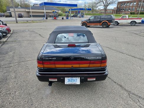 Used 1992 Chrysler LeBaron Convertible FWD image 7