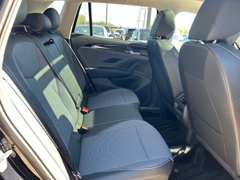 New 2026 Volkswagen Tiguan SE image 39