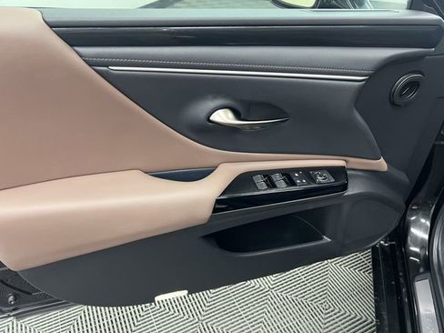 Certified 2025 Lexus ES 350 FWD image 8