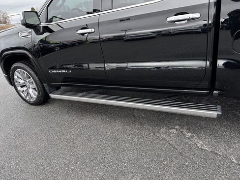 Certified 2025 GMC Sierra 1500 Denali w/ Denali Reserve Package AWD/4WD image 40