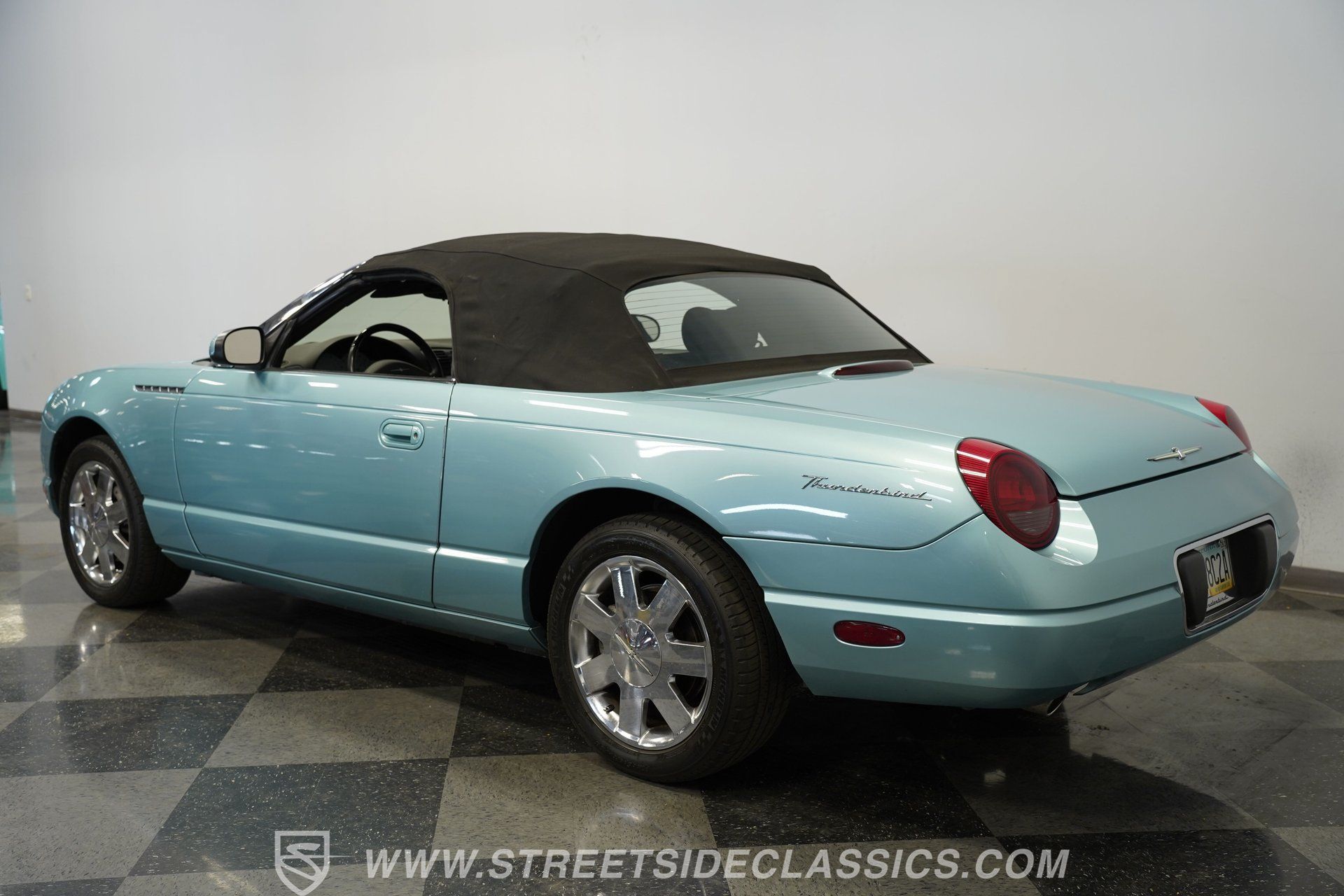 Used 2002 Ford Thunderbird RWD image 30