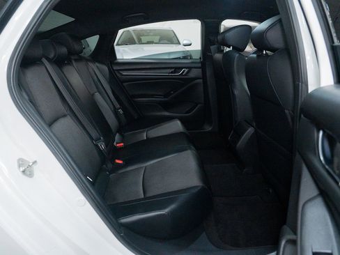 Used 2018 Honda Accord Sport image 25