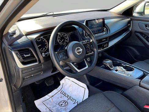 Used 2023 Nissan Rogue SV image 20