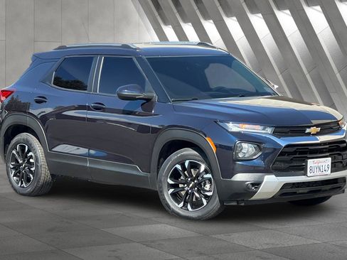 Certified 2021 Chevrolet TrailBlazer LT w/ Convenience Package image 2