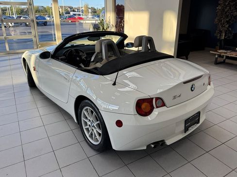 Used 2003 BMW Z4 2.5i image 3