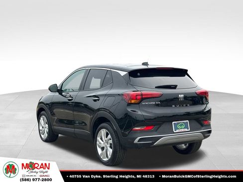 Certified 2024 Buick Encore GX Preferred FWD image 3