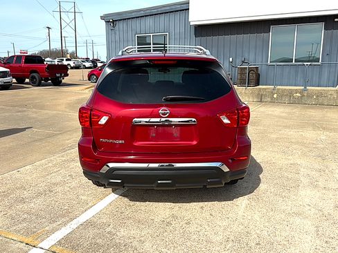 Used 2017 Nissan Pathfinder S image 5