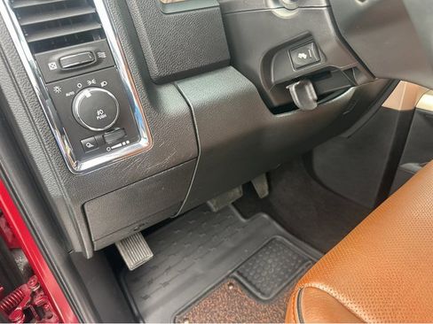 Used 2015 RAM 1500 Laramie Longhorn w/ Convenience Group image 31