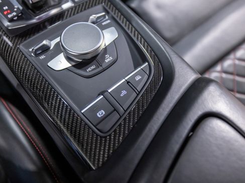Used 2021 Audi R8 V10 w/ Premium Package image 41