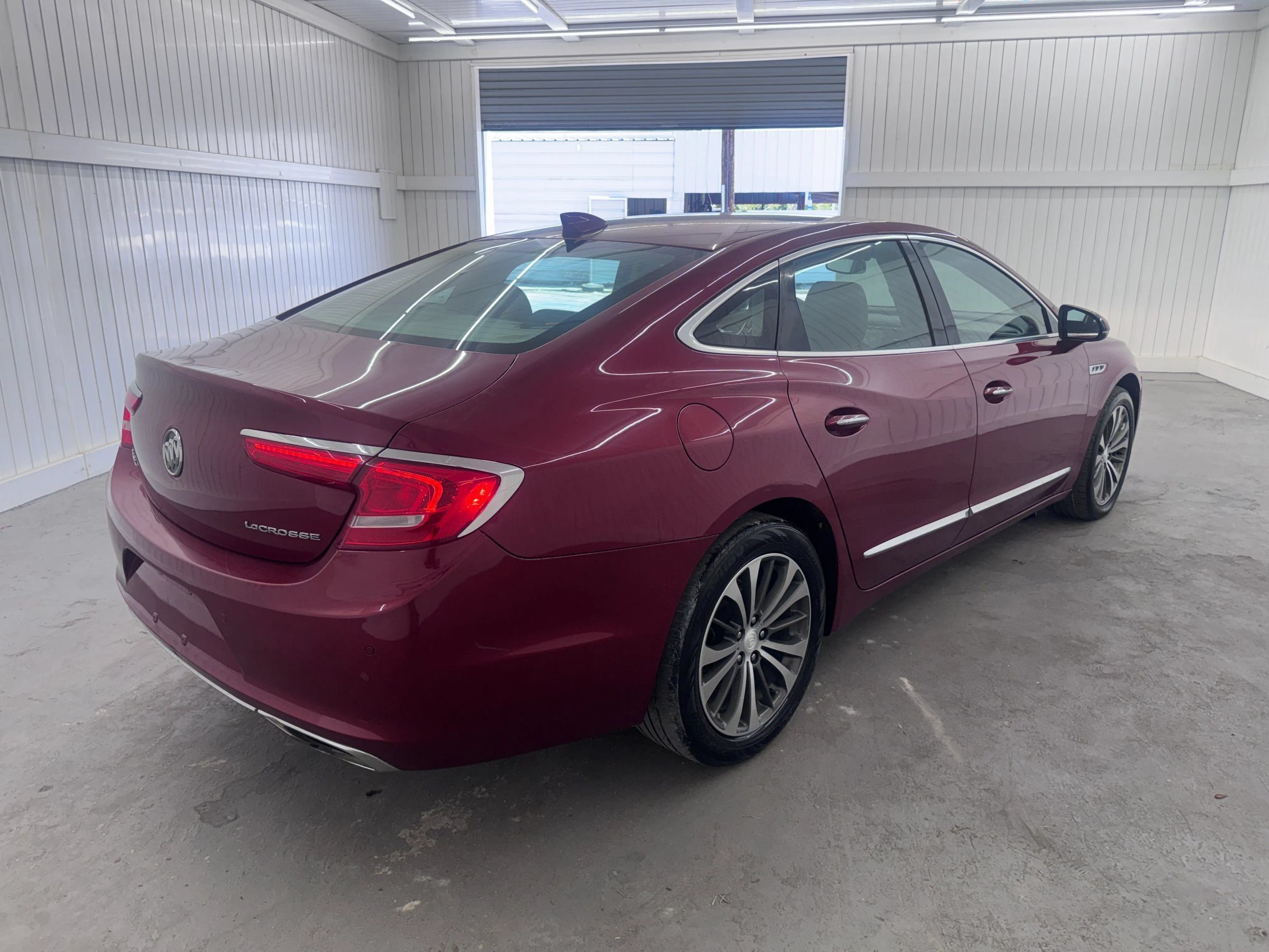 Used 2018 Buick LaCrosse Essence FWD image 5