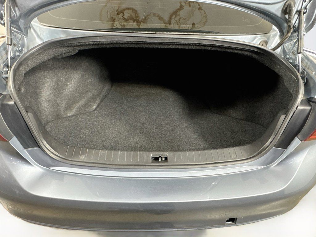 Used 2018 INFINITI Q50 Luxe RWD image 31