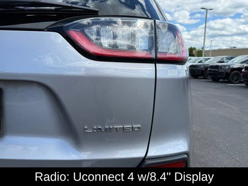 Used 2019 Jeep Cherokee Limited AWD/4WD image 10