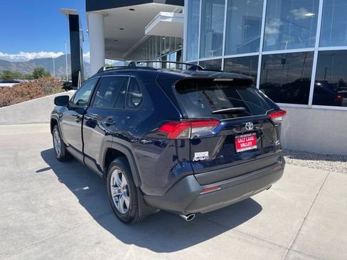Used 2025 Toyota RAV4 XLE AWD/4WD image 4