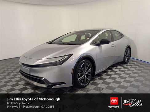 Used 2023 Toyota Prius XLE FWD image 1