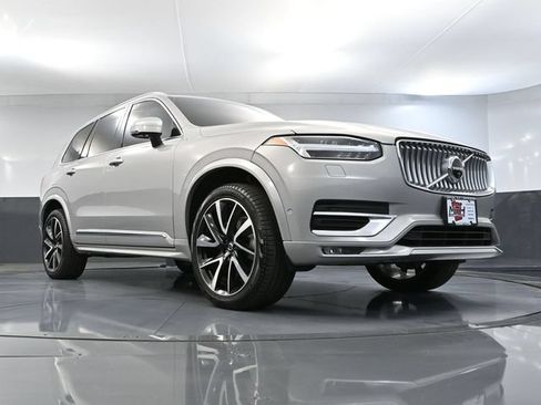Used 2024 Volvo XC90 B5 Plus AWD/4WD image 60