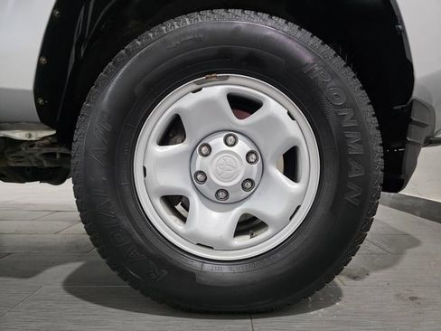 Used 2022 Toyota Tacoma SR AWD/4WD image 25