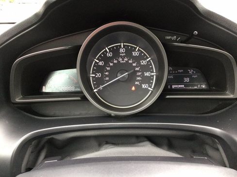 Used 2018 MAZDA MAZDA3 Touring FWD image 24
