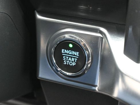 Used 2022 Ford F150 Lariat w/ Equipment Group 502A High image 14