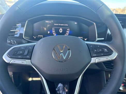 New 2026 Volkswagen Jetta SE FWD image 18