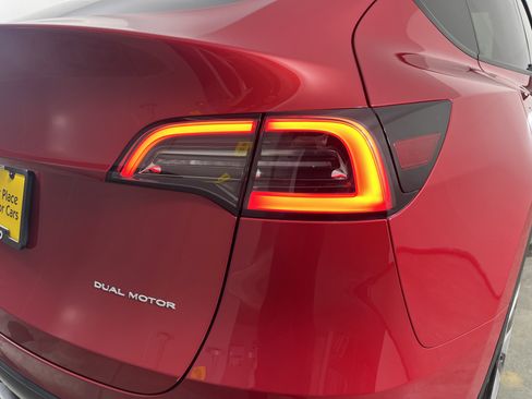 Used 2023 Tesla Model Y Long Range image 22