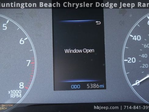 Used 2025 Toyota Corolla SE image 21