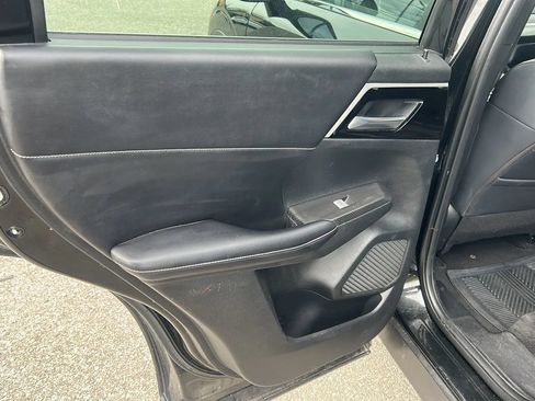 Used 2022 Mitsubishi Outlander SEL Black Edition AWD/4WD image 11