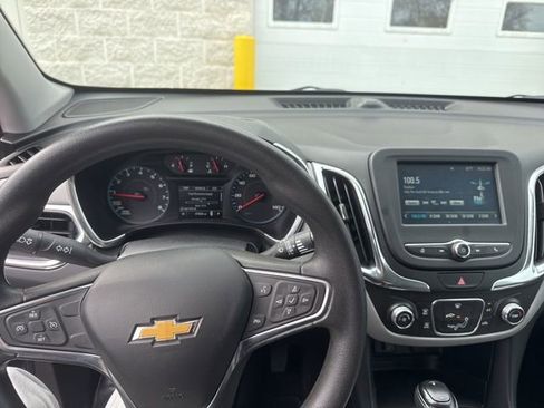 Used 2018 Chevrolet Equinox LS image 14