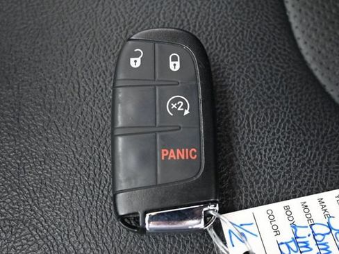 Used 2023 Jeep Compass Limited w/ Elite Group AWD/4WD image 26